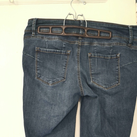 Women's Low Rise Skinny Blue Jeans - Picture 3 of 6